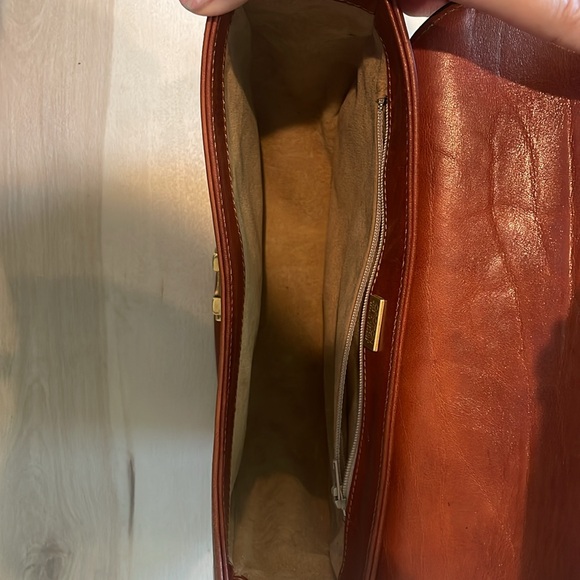 Vintage Oroton of Australia leather crescent crossbody genuine leather bag - Picture 10 of 17